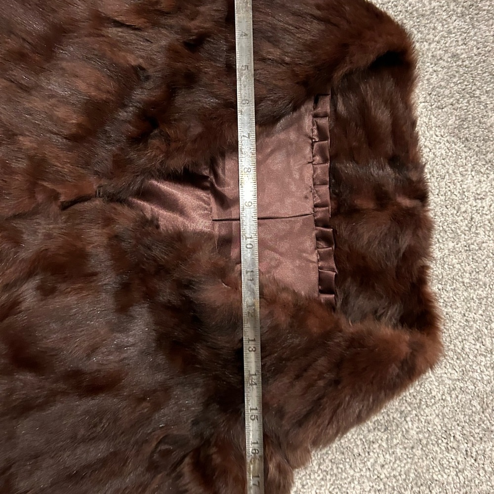 Vintage fur shoulder wrap w/ 2 clasps